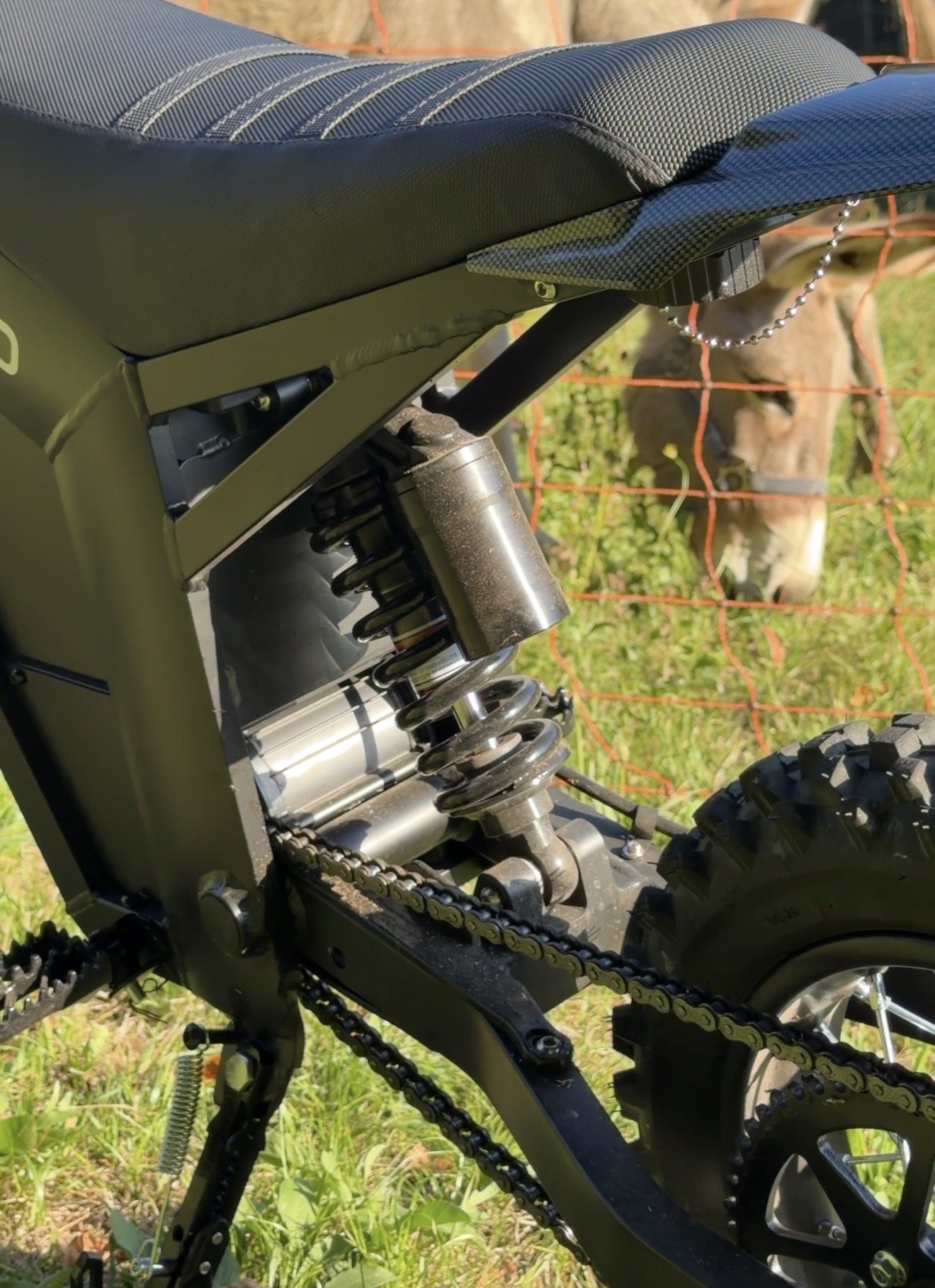 Tuttio Soleil01 SE rear nitrogen suspension and chain drive